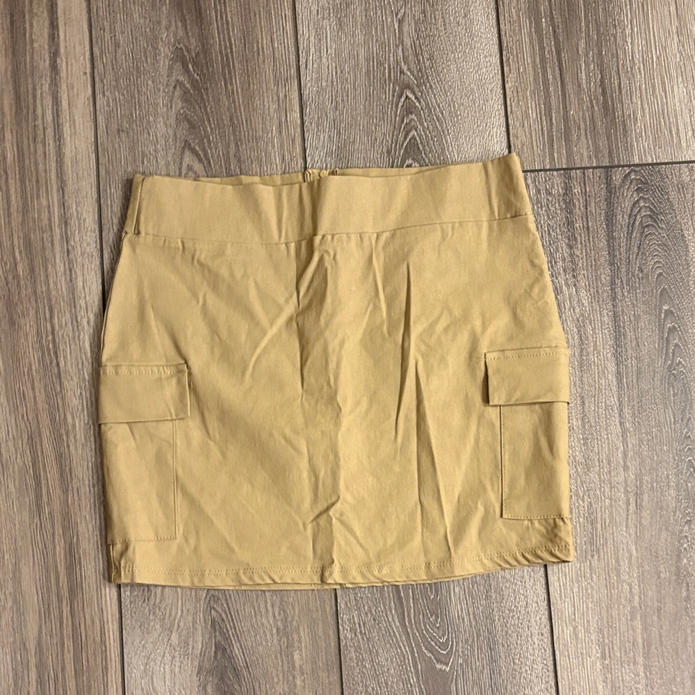 Women’s Tan Mini Cargo Skirt